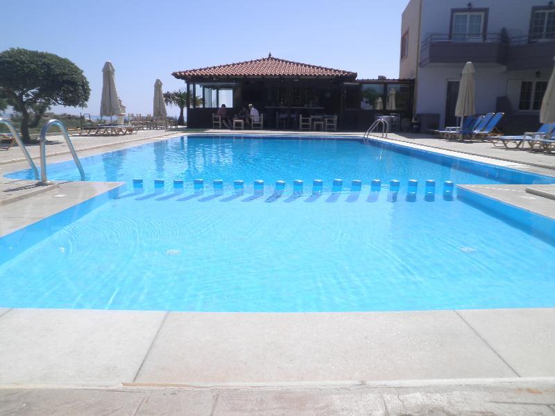 Haridimos Apartments Tavronitis Екстериор снимка
