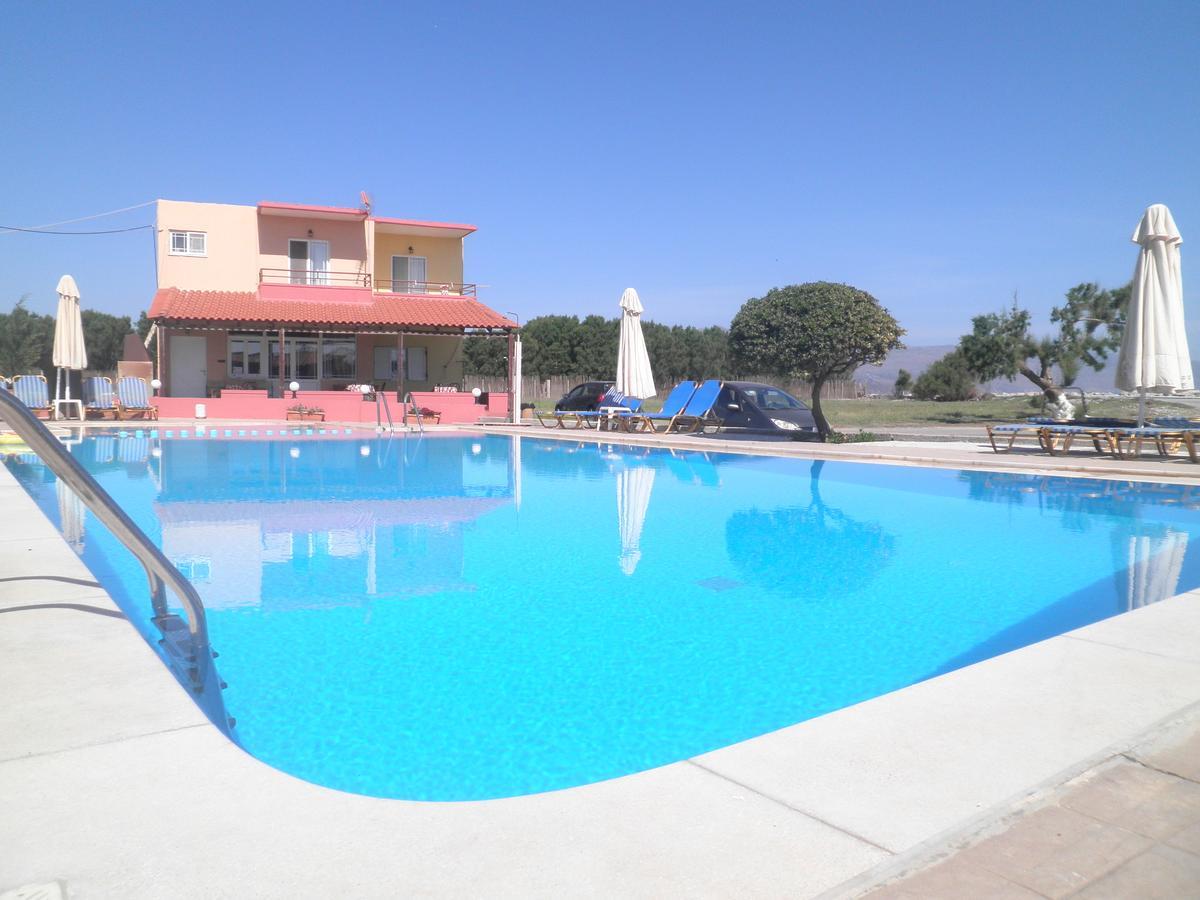 Haridimos Apartments Tavronitis Екстериор снимка