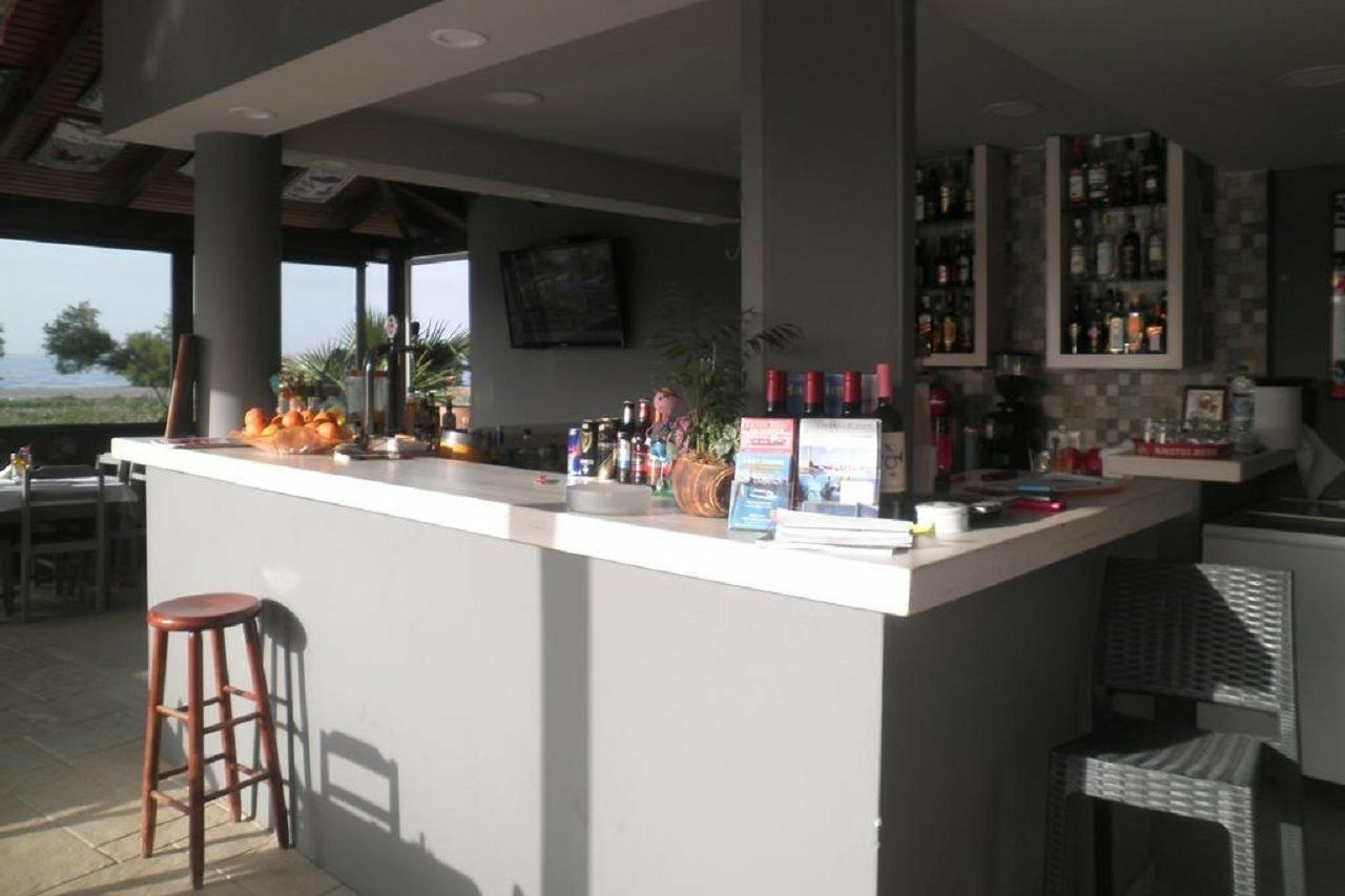Haridimos Apartments Tavronitis Екстериор снимка